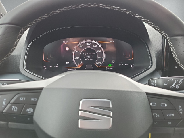 Arona 1.0 TSI DSG STYLE NAVI+ACC+KAMERA+LED+SIHZ