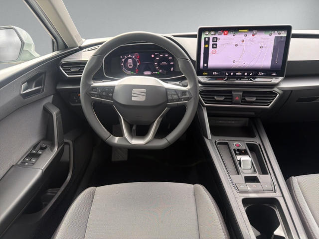 Leon ST 1.5 eTSI DSG STYLE AHK+RFK+NAVI+ACC+LED+