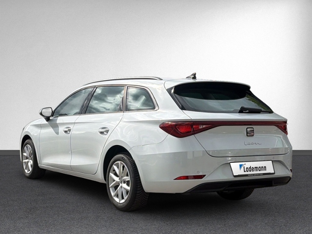 Leon ST 1.5 eTSI DSG STYLE AHK+RFK+NAVI+ACC+LED+