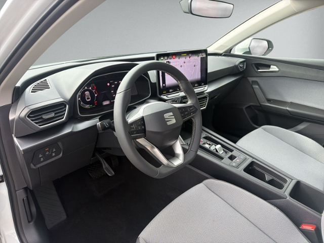 Leon ST 1.5 eTSI DSG STYLE AHK+RFK+NAVI+ACC+LED+
