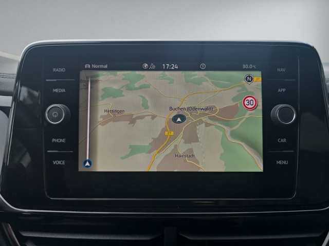 T-Roc 1.5 TSI DSG R-LINE PANO+IQ.LIGHT+RFK+NAVI+