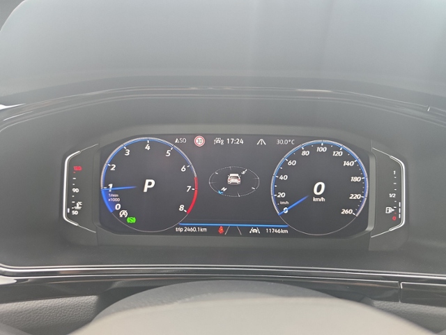 T-Roc 1.5 TSI DSG R-LINE PANO+IQ.LIGHT+RFK+NAVI+