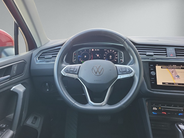 Tiguan 2.0 TDI DSG ELEGANCE IQ.LIGHT+NAVI+RFK+AC