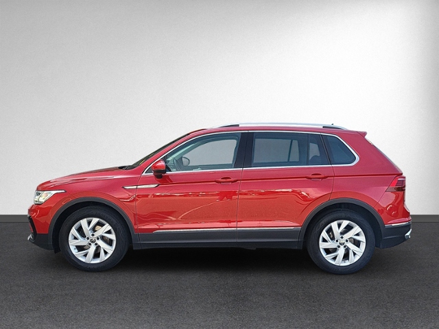 Tiguan 2.0 TDI DSG ELEGANCE IQ.LIGHT+NAVI+RFK+AC
