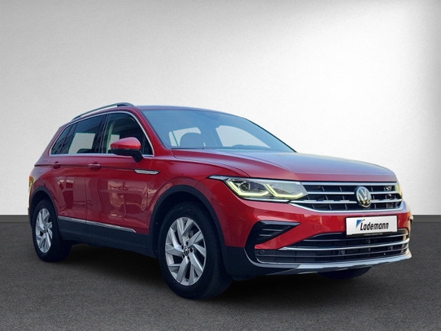 Tiguan 2.0 TDI DSG ELEGANCE IQ.LIGHT+NAVI+RFK+AC