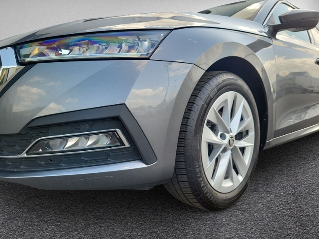 Octavia Combi 2.0 TDI DSG STYLE AHK+HEAD-UP+NAVI