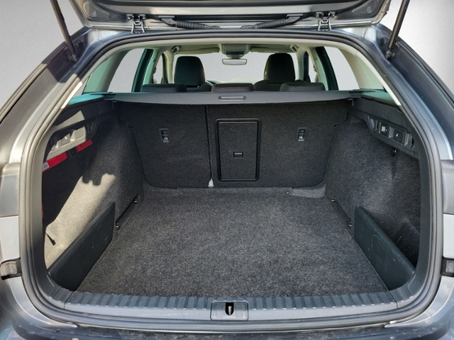 Octavia Combi 2.0 TDI DSG STYLE AHK+HEAD-UP+NAVI