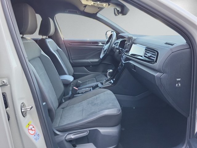 T-Roc 1.5 TSI DSG R-LINE AHK+KAMERA+ACC+LED+SIHZ