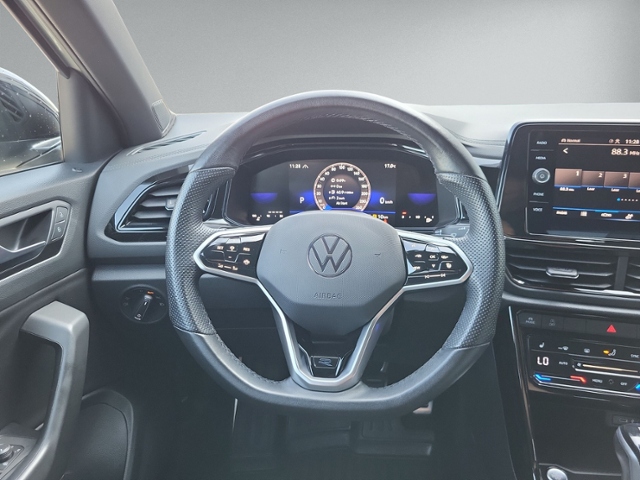 T-Roc 1.5 TSI DSG R-LINE AHK+KAMERA+ACC+LED+SIHZ