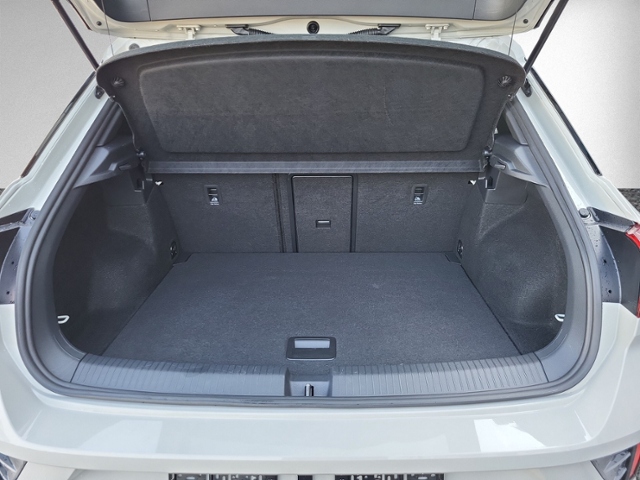 T-Roc 1.5 TSI DSG R-LINE AHK+KAMERA+ACC+LED+SIHZ