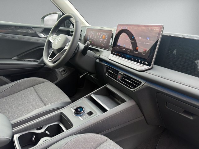 Tiguan 1.5 eTSI DSG AHK+360°+5J-GARANT+ACC+eHECK