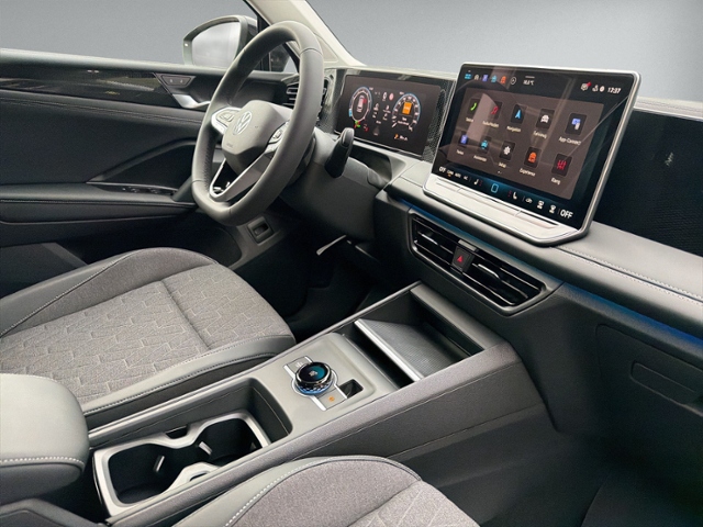 Tiguan 1.5 eTSI DSG AHK+360°+5J-GARANT+ACC+eHECK