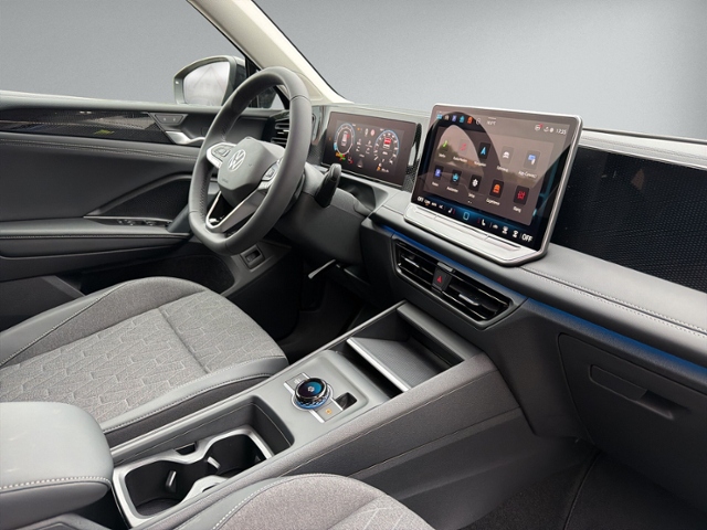 Tiguan 1.5 eTSI DSG AHK+360°+5J-GARANT+ACC+eHECK