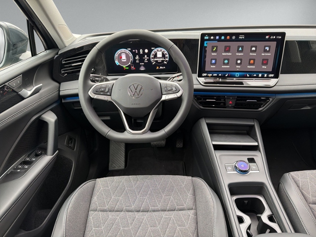 Tiguan 1.5 eTSI DSG AHK+360°+5J-GARANT+ACC+eHECK