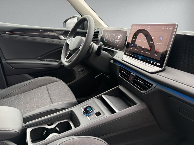 Tiguan 1.5 eTSI DSG AHK+360°+5J-GARANT+ACC+eHECK