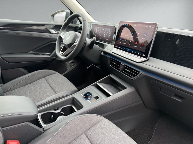 Tiguan 1.5 eTSI DSG AHK+360°+5J-GARANT+ACC+eHECK