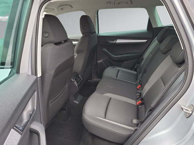 Karoq 2.0 TDI DSG TOUR AHK+RFK+ACC+NAVI+LED+SIHZ