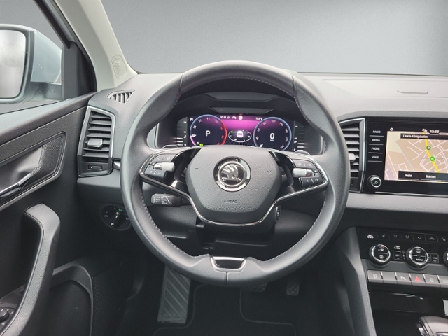 Karoq 2.0 TDI DSG TOUR AHK+RFK+ACC+NAVI+LED+SIHZ