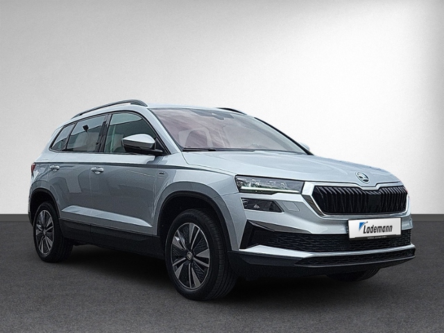 Karoq 2.0 TDI DSG TOUR AHK+RFK+ACC+NAVI+LED+SIHZ