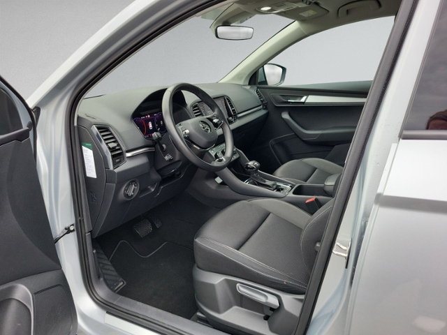 Karoq 2.0 TDI DSG TOUR AHK+RFK+ACC+NAVI+LED+SIHZ