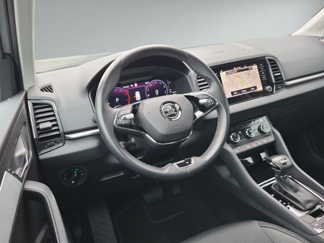 Karoq 2.0 TDI DSG TOUR AHK+RFK+ACC+NAVI+LED+SIHZ