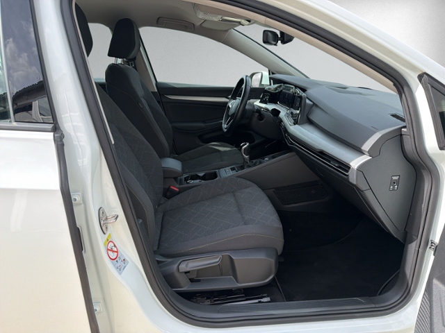 Golf VIII Variant 2.0 TDI AHK+NAVI.+ACC+PDC+LED+
