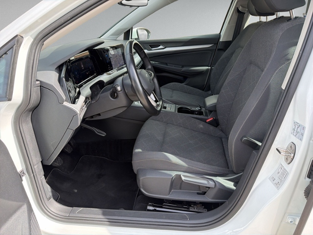 Golf VIII Variant 2.0 TDI AHK+NAVI.+ACC+PDC+LED+