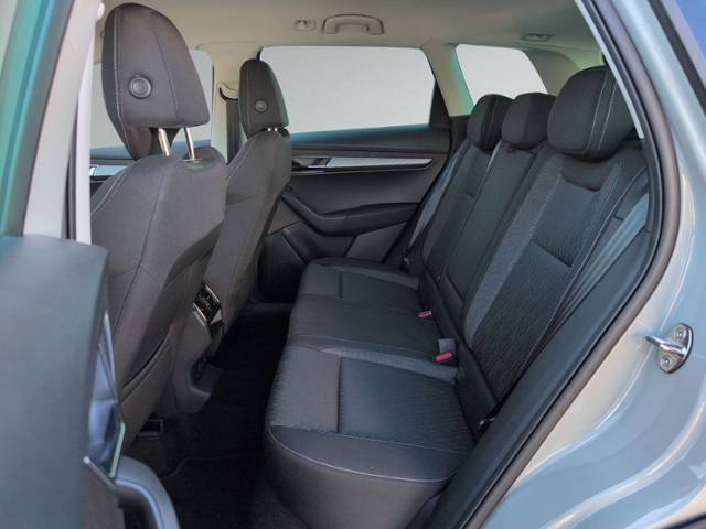 Karoq 2.0 TDI DSG Style LED+AHK+ACC+RFK+NAV+KESS
