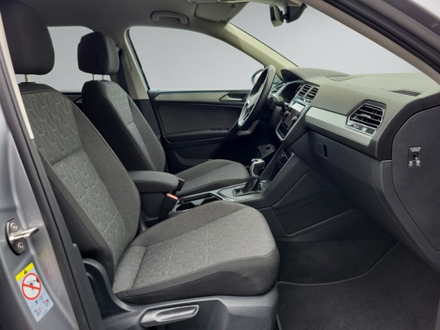 Tiguan Allspace 2.0 TDI DSG MOVE AHK+NAVI+ACC+LE