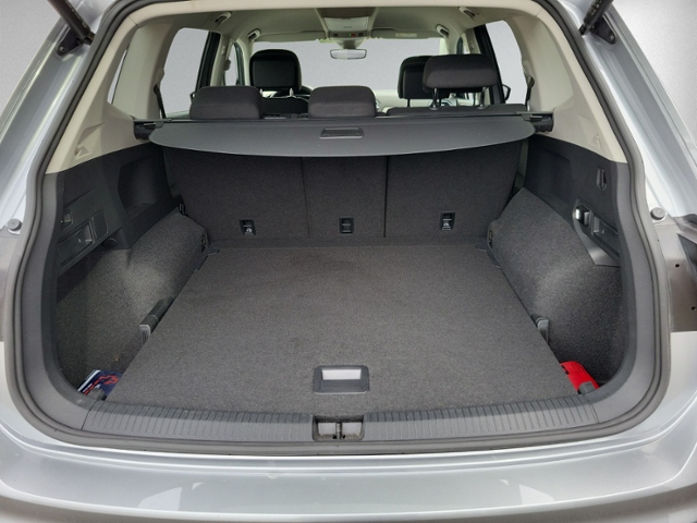 Tiguan Allspace 2.0 TDI DSG MOVE AHK+NAVI+ACC+LE