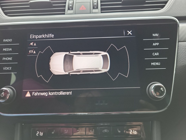 Superb Combi 2.0 TDI SPORTLINE AHK+MATRIX+NAVI.+