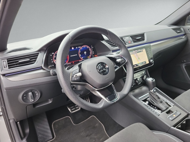 Superb Combi 2.0 TDI SPORTLINE AHK+MATRIX+NAVI.+