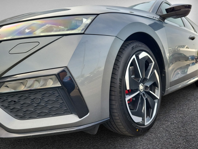 Octavia Combi 2.0 TDI RS LED+NAVI+KAMERA+DCC+ACC