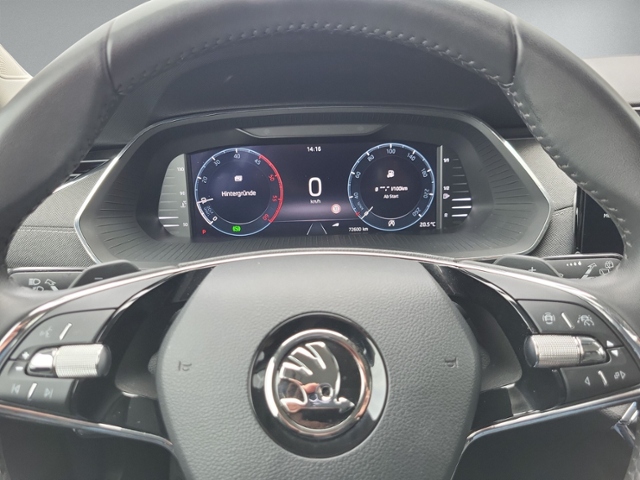 Octavia Combi 2.0 TDI DSG AHK+NAVI.+RFK+ACC+LED+