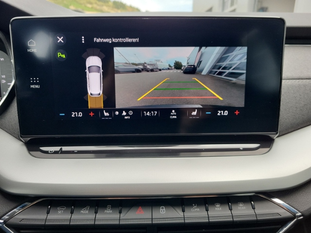 Octavia Combi 2.0 TDI DSG AHK+NAVI.+RFK+ACC+LED+