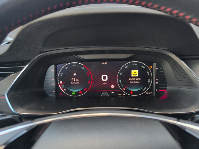 Octavia Combi 2.0 TDI RS AHK+PANO+RFK+HEAD-UP+AC