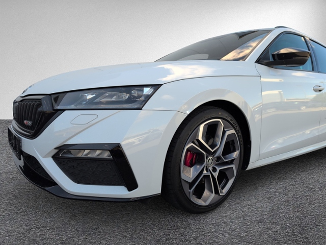 Octavia Combi 2.0 TDI RS AHK+PANO+RFK+HEAD-UP+AC