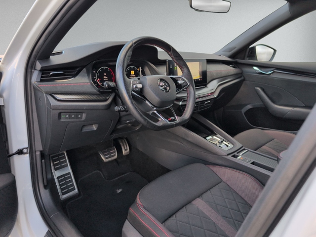 Octavia Combi 2.0 TDI RS AHK+PANO+RFK+HEAD-UP+AC