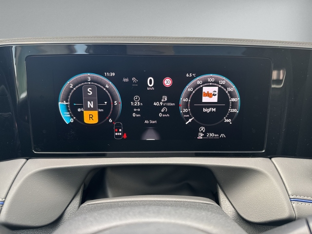 Tiguan R-Line 2.0 TDI 4MOT STANDHZ+PANO+AHK+DCC+