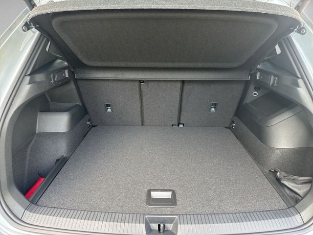Tiguan R-Line 2.0 TDI 4MOT STANDHZ+PANO+AHK+DCC+