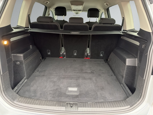 Touran 2.0 TDI DSG ACTIVE WSS.heiz+NAVI+ACC+LED+