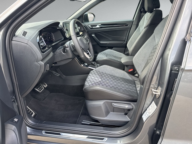 T-Roc 1.5 TSI DSG R-LINE PANO+IQ.LIGHT+RFK+NAVI+