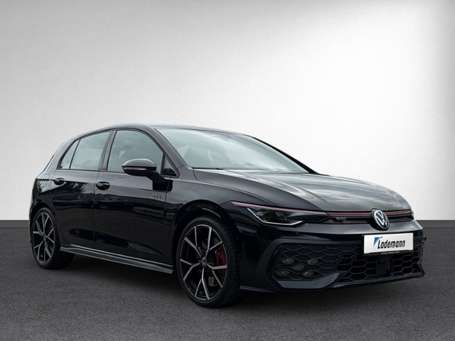 Golf VIII 2.0 TSI GTI IQ.LIGHT+KAMERA+DCC+HEAD-U