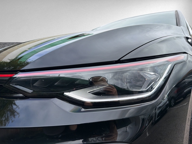 Golf VIII 2.0 TSI GTI IQ.LIGHT+KAMERA+DCC+HEAD-U