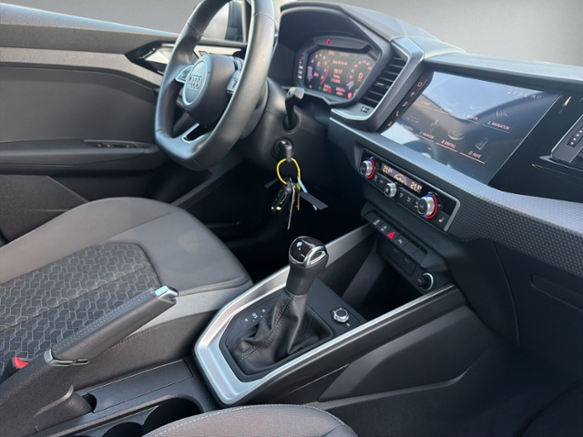 A1 30 Sportback 1.0 TFSI DSG LED+KAMERA+SIHZ+PDC
