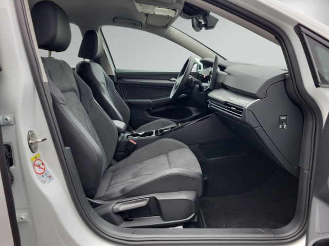 Golf VIII Variant 1.5 eTSI DSG Style 5-J-GAR+360