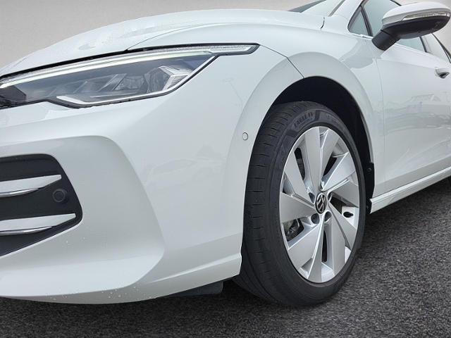 Golf VIII Variant 1.5 eTSI DSG Style 5-J-GAR+360