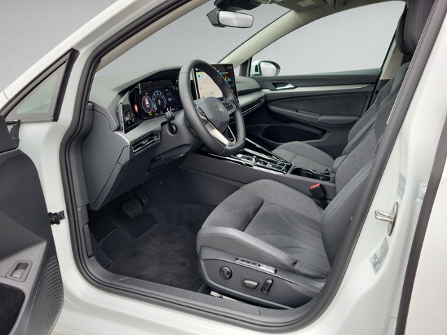 Golf VIII Variant 1.5 eTSI DSG Style 5-J-GAR+360