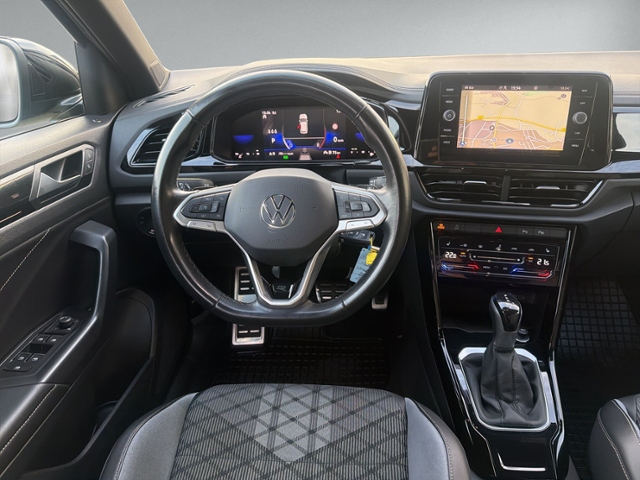 T-Roc 1.5 TSI DSG R-LINE AHK+RFK+NAVI.+IQ.LIGHT+