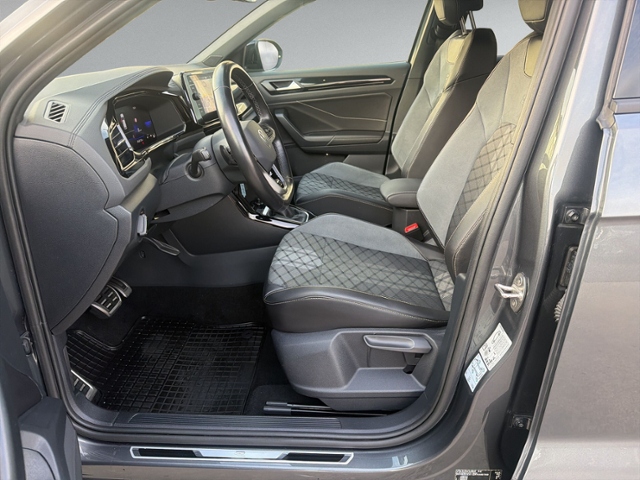 T-Roc 1.5 TSI DSG R-LINE AHK+RFK+NAVI.+IQ.LIGHT+